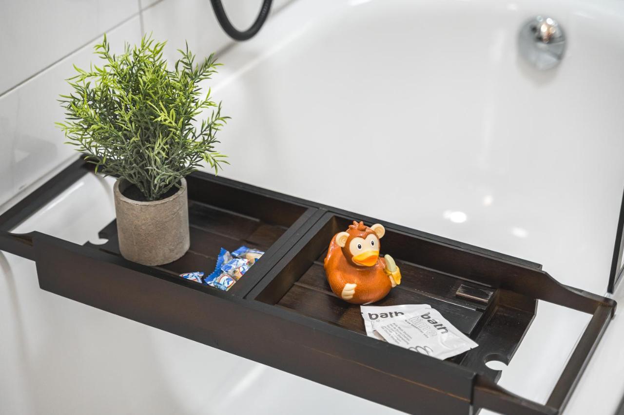 Das Crazy Monkey Loft Mit 100Qm & Summerlounge Daire Stuttgart Dış mekan fotoğraf